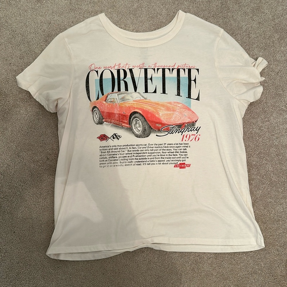 Cream colored tshirt XXL